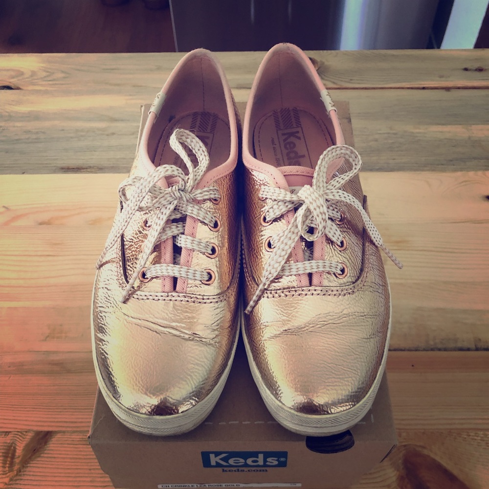 Keds Rose Gold Metallic Lace Up sz 6